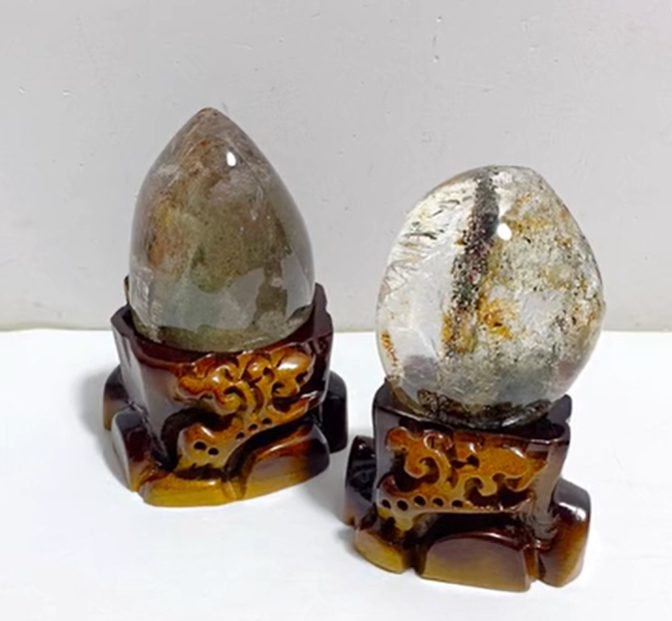 2 Pieces Garden Quartz With Stand