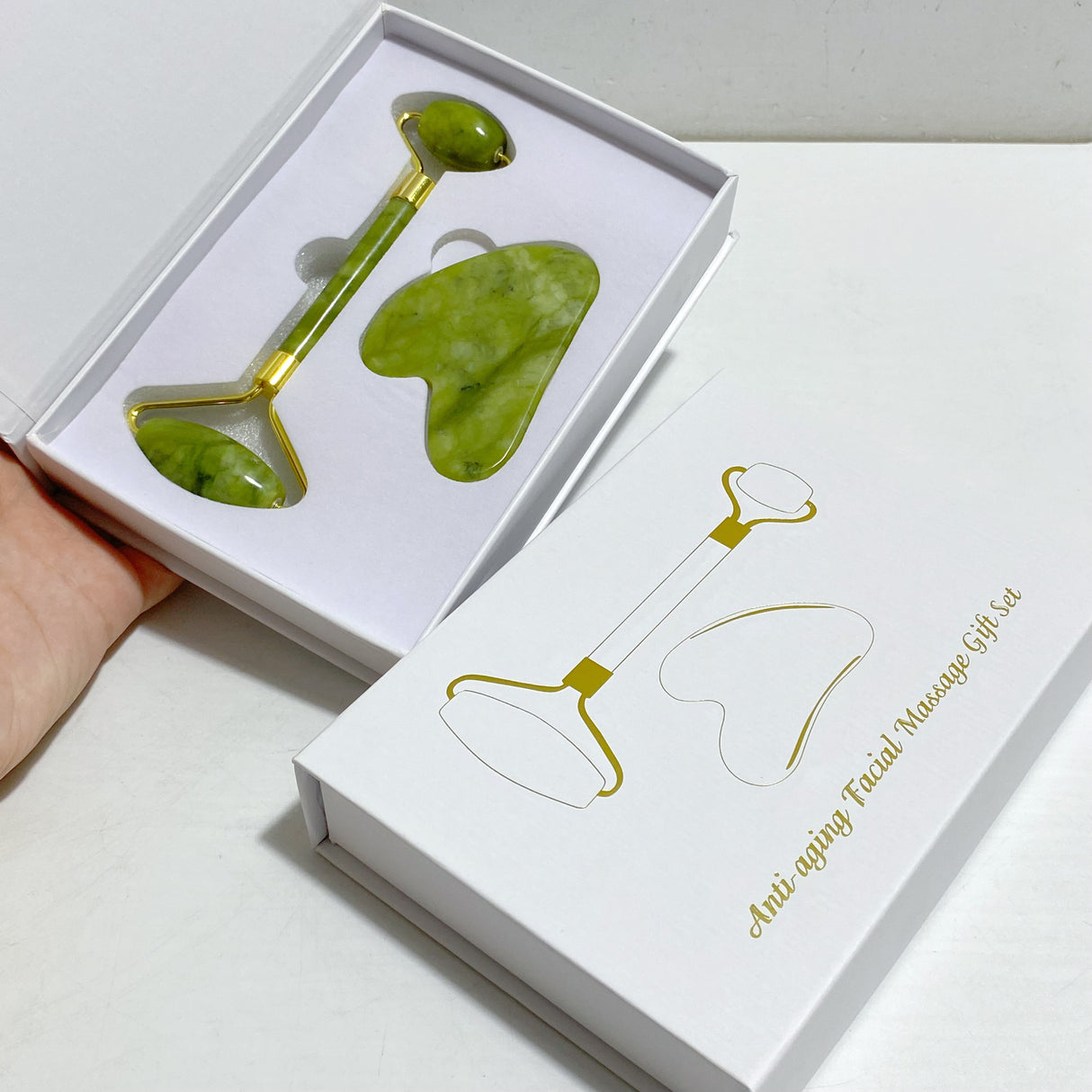 Light Color Green Jade Roller and Gua Sha A Set Wholesale