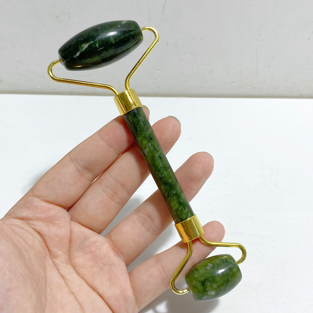 Dark Color Green Jade Roller and Gua Sha A Set Wholesale