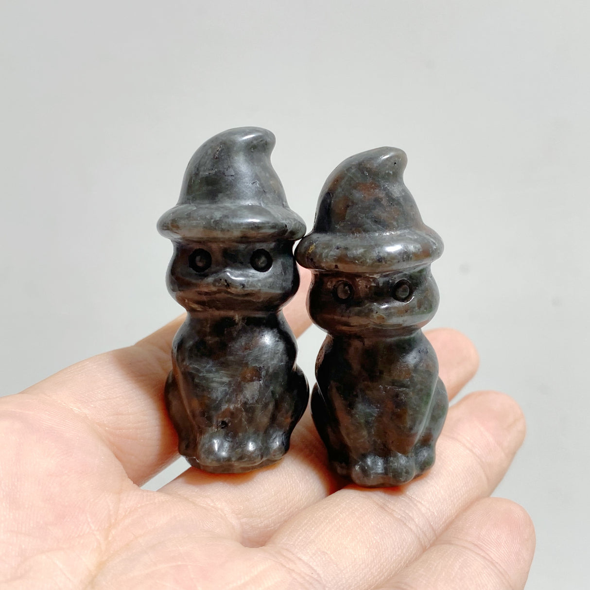 Yooperlite Witch Kitty Crystal Carving Wholesale