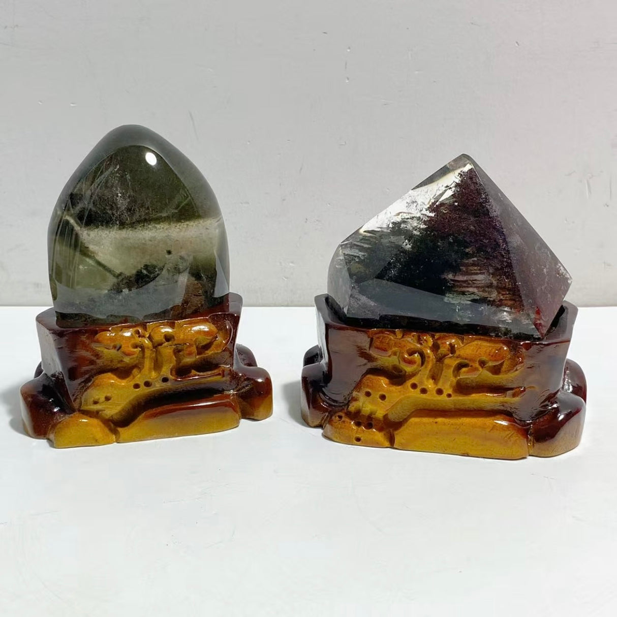 2 Pieces Beautiful Garden Quartz With Stand