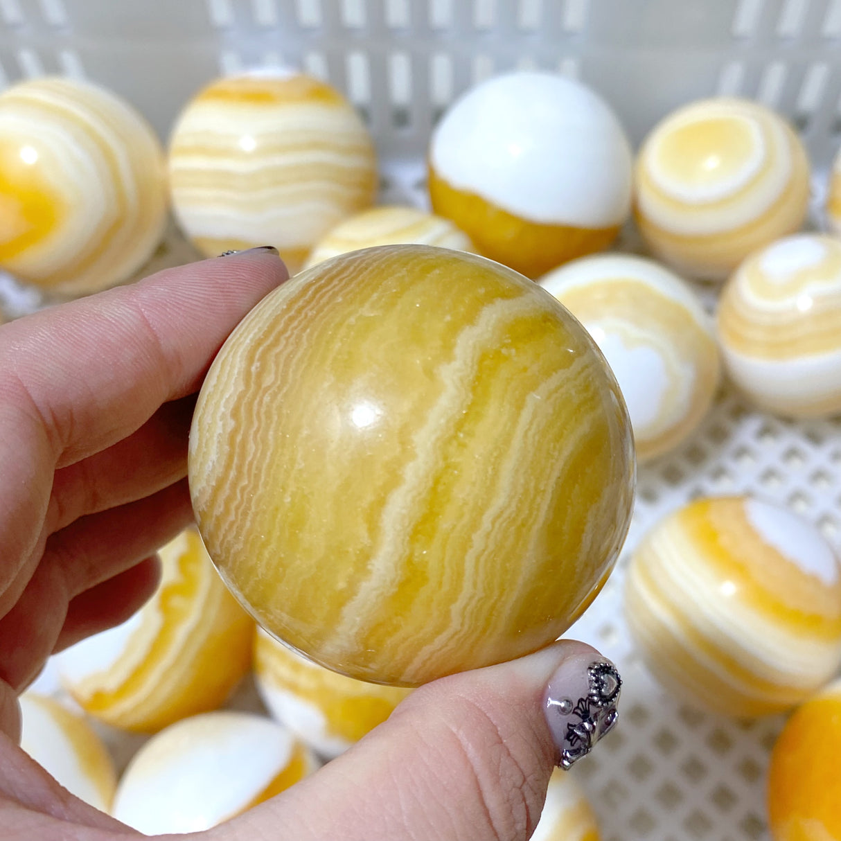 49 Pieces Stripe Yellow Calcite Spheres (Sea Freight Only)