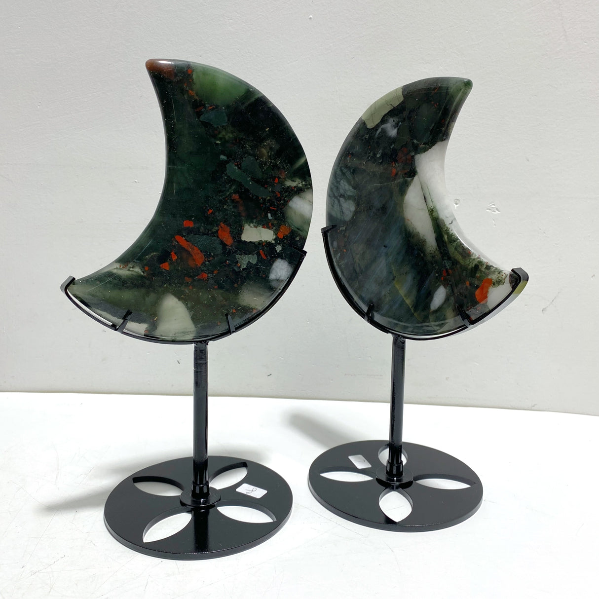 5 Pieces Africa Blood Stone Moon Carving With Stand