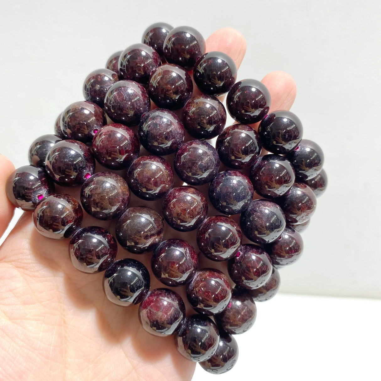18 Pieces 14mm Garnet Bracelets