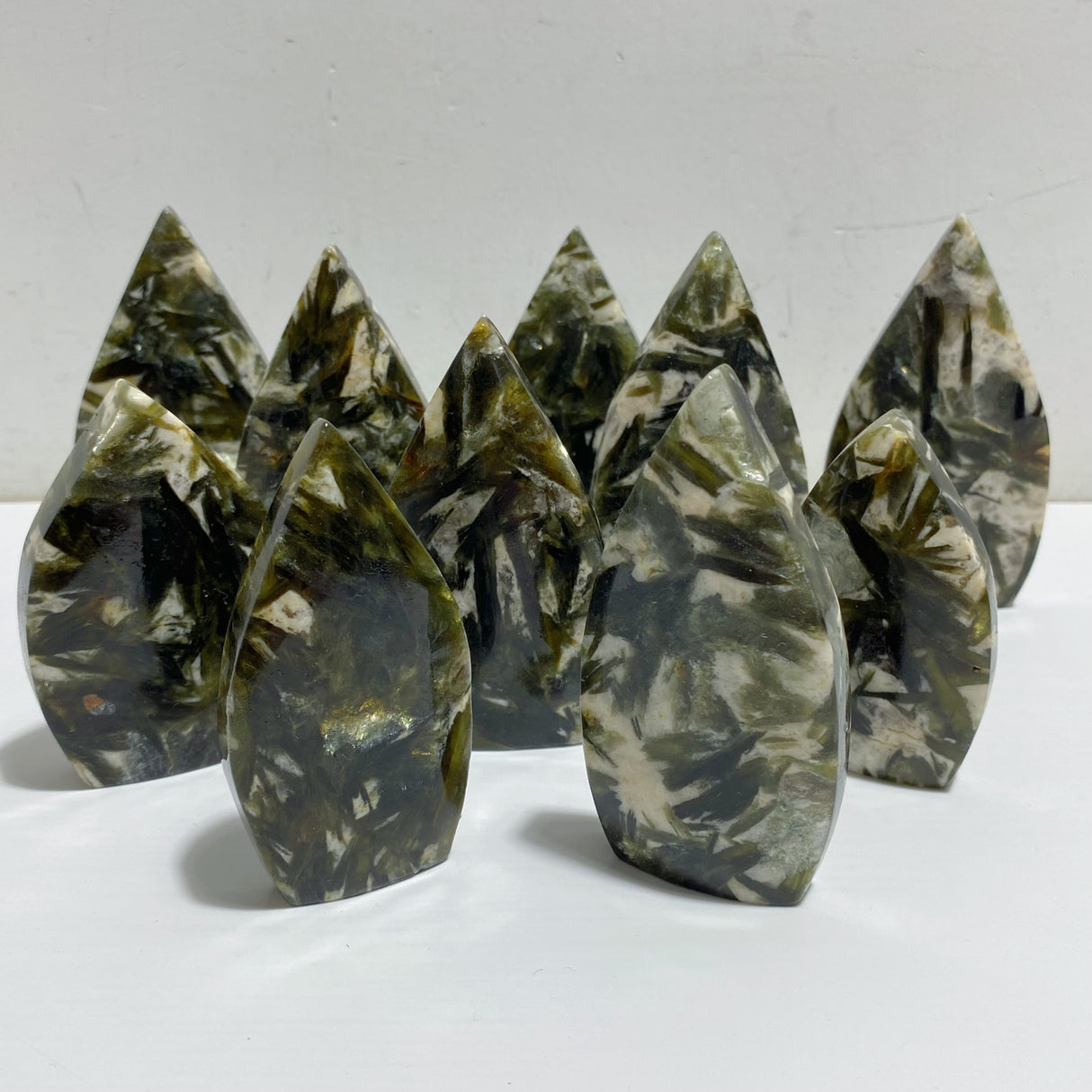 Green Mica Mixed Quartz Arrow Head Shape Wholesale