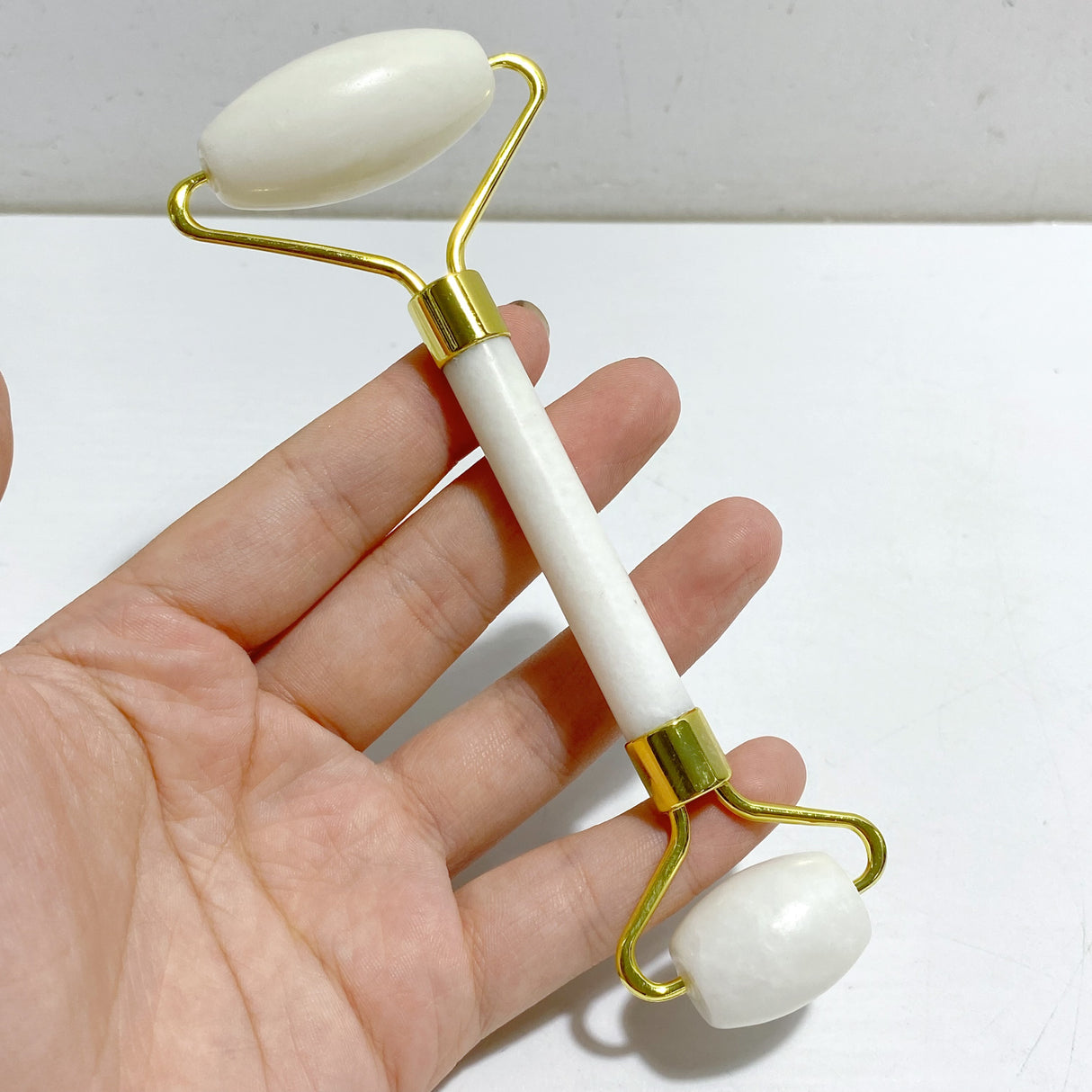 White Jade Roller and Gua Sha A Set Wholesale