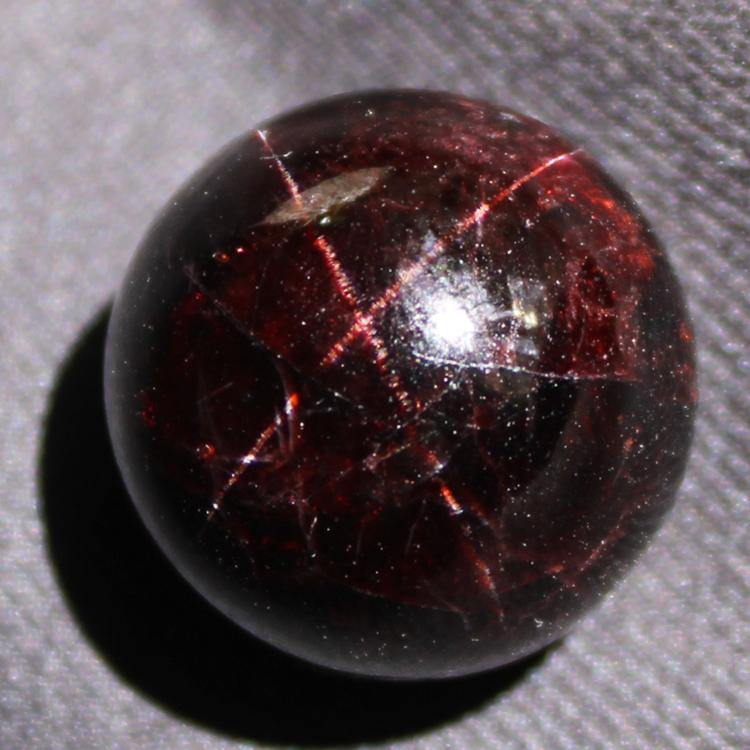 Garnet Ball 2cm With Star Light -Wholesale Crystals