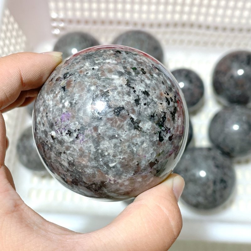 11 Pieces Yooperlite Crystal Spheres(UV - Reactive) - Wholesale Crystals