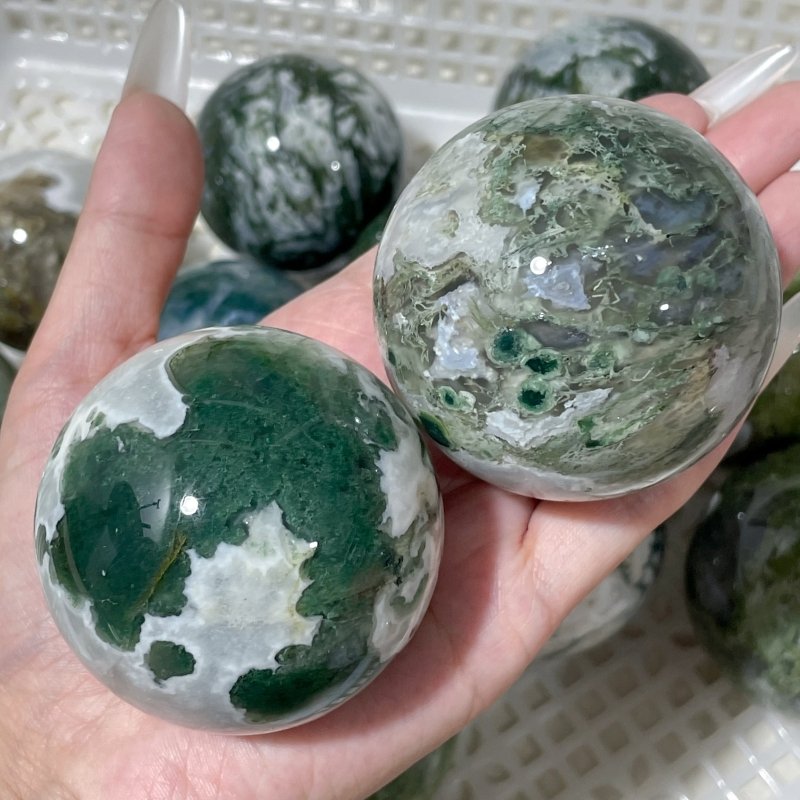 14 Pieces Beautiful Moss Agate Spheres - Wholesale Crystals