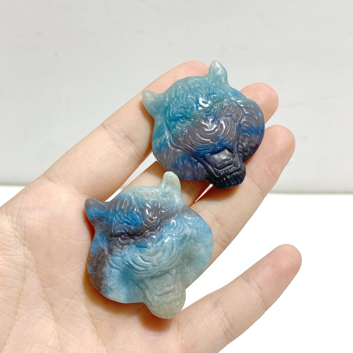 13 Pieces Trolleite Stone Tiger Head Carving Closeout