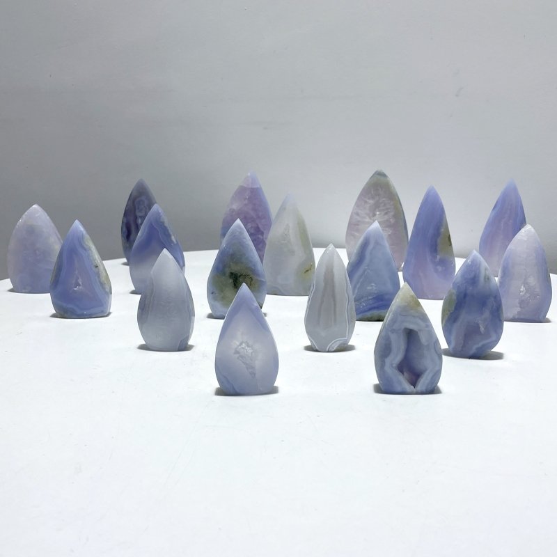 17 Pieces Beautiful Blue Chalcedony Arrow Head Shape - Wholesale Crystals