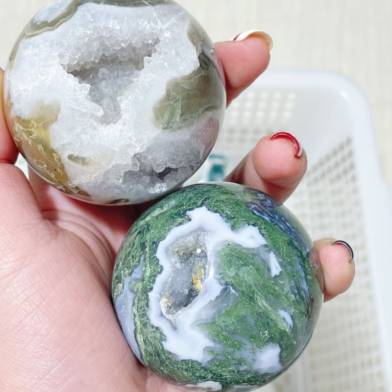 17 Pieces Geode Druzy Moss Agate Spheres - Wholesale Crystals