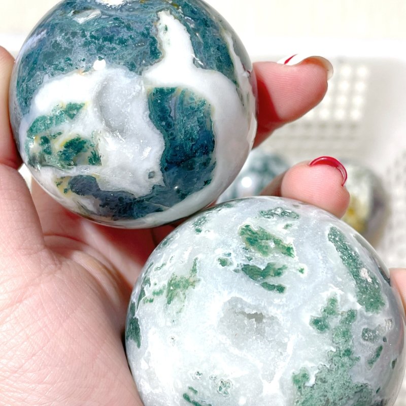 17 Pieces Geode Druzy Moss Agate Spheres - Wholesale Crystals