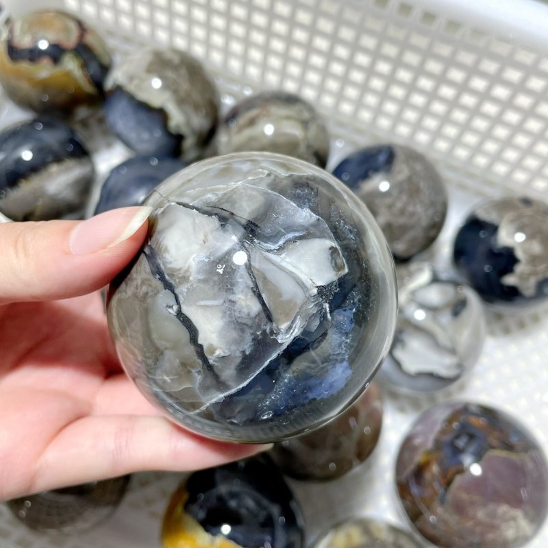 18 Pieces Volcano Agate Sphere(UV - Reactive) - Wholesale Crystals