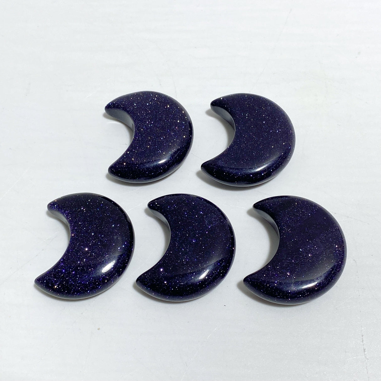 5 Types 3CM Moon Carving Wholesale Africa Blood Stone Blue Sandstone