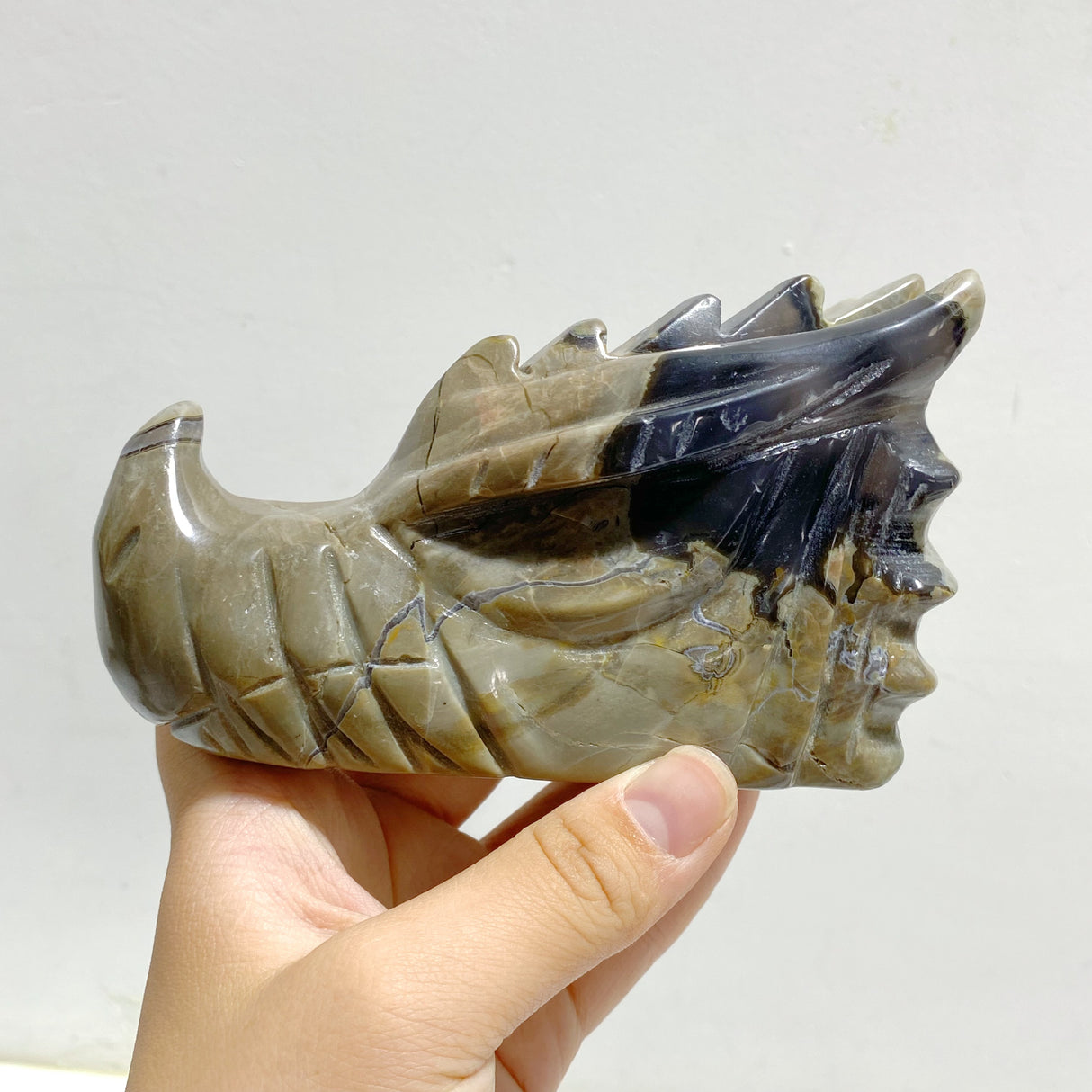 11 Pieces Volcanic Agate Dragon Head Carving Closeout(UV-Reactive)