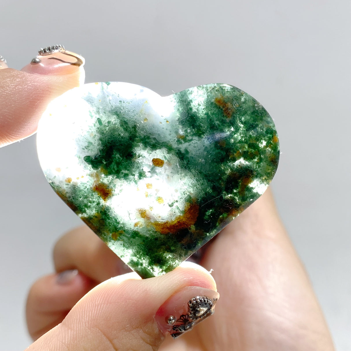 High Quality Green Mica Mixed Garnet Heart Wholesale