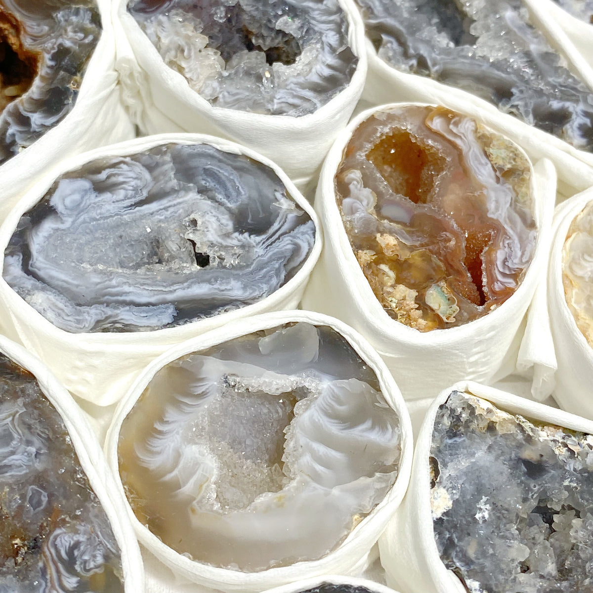 Agate Geode Crystal 25-35pcs A Set Box Wholesale