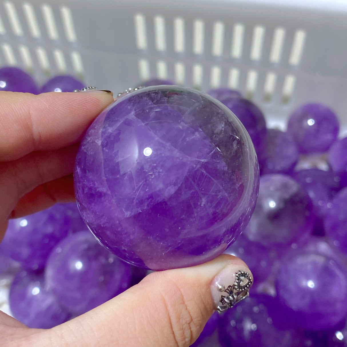 122 Pieces Amethyst Spheres (Sea Freight Only)