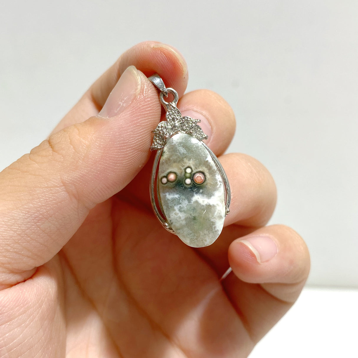 40 Pieces 8th Vein Ocean Japser Pendants