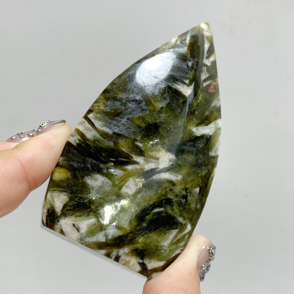 Green Mica Mixed Quartz Arrow Head Shape Wholesale