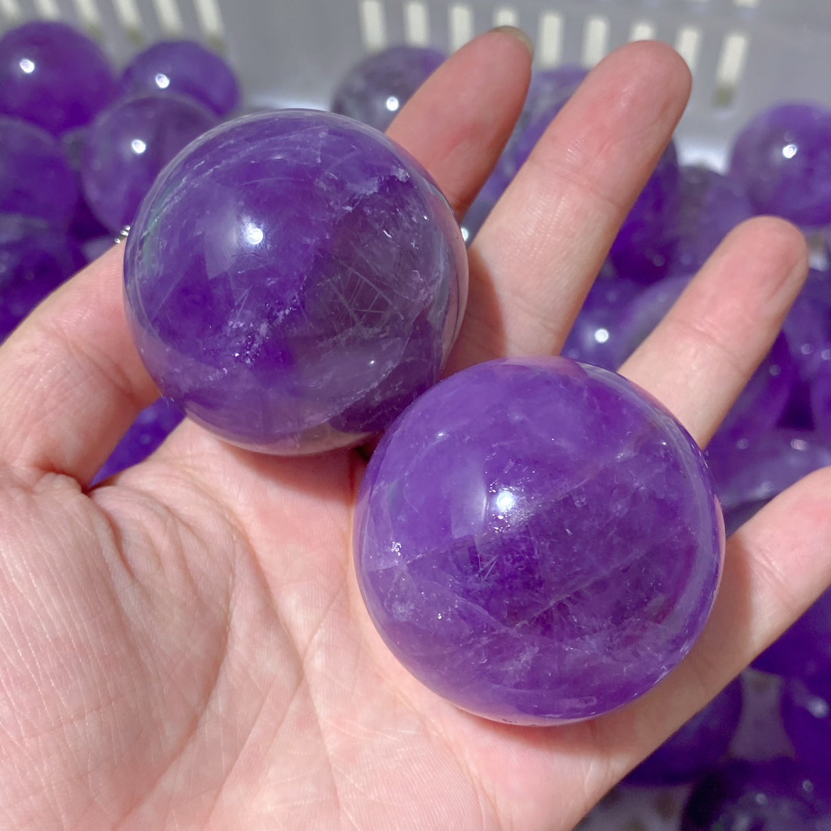 122 Pieces Amethyst Spheres (Sea Freight Only)