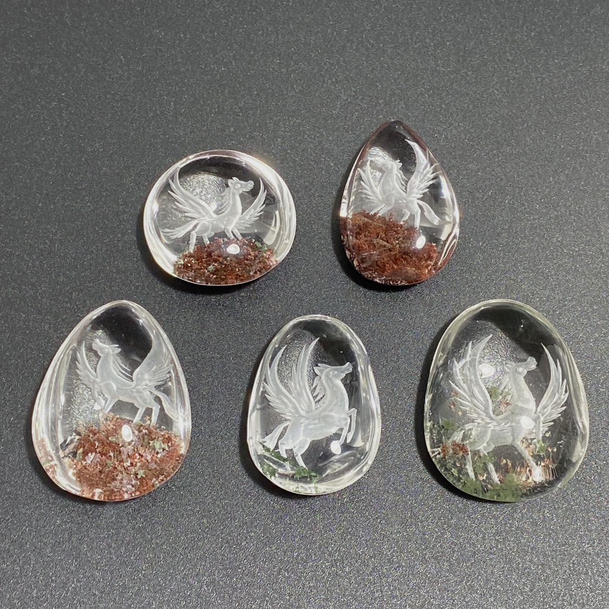 5 Pieces Pegasus Garden Quartz Inner Scene Carving