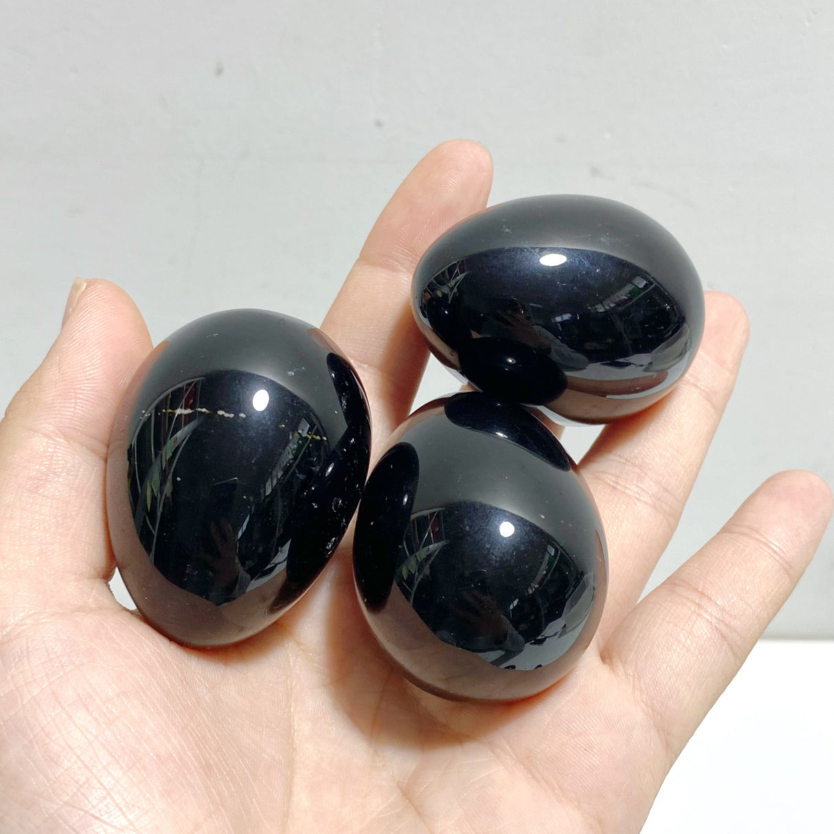 29 Pieces Black Obsidian Eggs