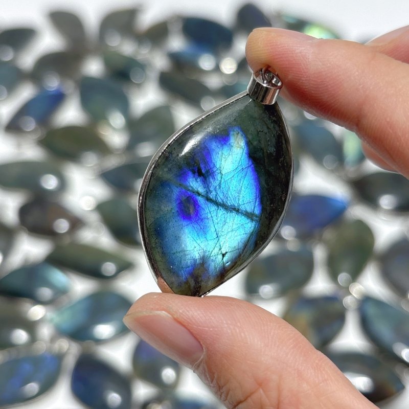 Labradorite Leaf Shape Pendant Wholesale - Wholesale Crystals