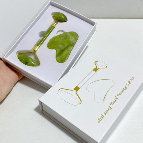 Light Color Green Jade Roller and Gua Sha A Set Wholesale -Wholesale Crystals