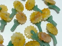 Sunflower-shaped Yellow Jade And Green Aventurine Leaf Carving Wholesale