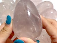 17 Pieces Six Star Line Rose Quartz Eggs With Rainbow