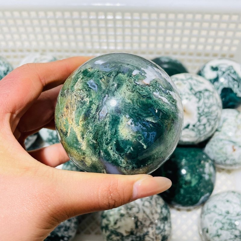 18 Pieces Moss Agate Spheres Clearance - Wholesale Crystals