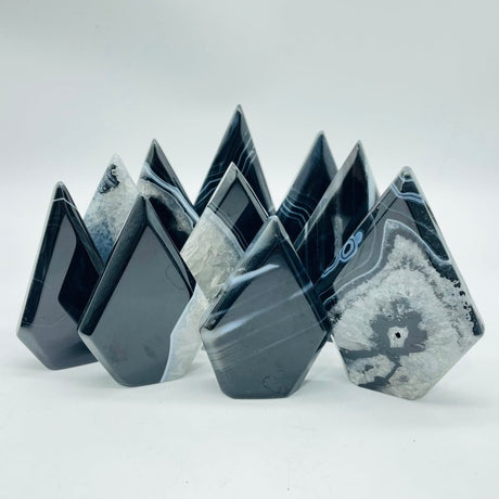 Black Stripe Agate Arrow Head Shape Crystal Wholesale - Wholesale Crystals